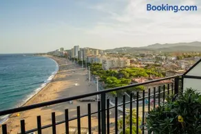 Spacious seafront apartment - Image 3