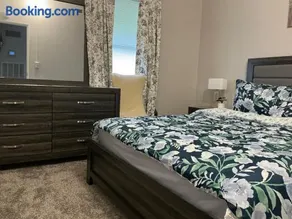 4 BR house with modern comfort - Image 3