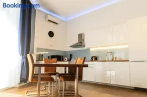 Luxurious Apartment with Balconies in DownTown BP - Image 1