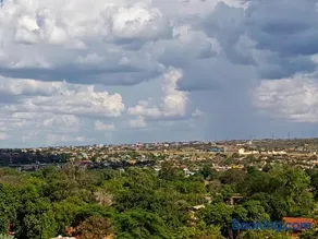 Oasis Hotel and Guest House. Voi - Image 2