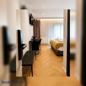 NOVO Studio Hotel - Image 1