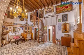 Beautiful historic house - Image 2