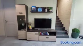Brand New Designer Townhouse - Sunset Views - Image 2