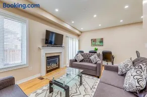 Avid vacation palace in Castlemore , Brampton - Image 4