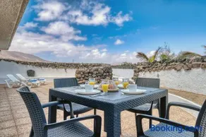Bungalow Famara 6 - First line of the Sea - Image 2
