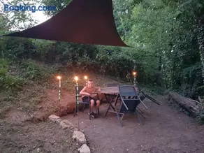 Détente au bord de l'eau . - Image 3