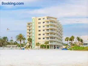 Jamaica Royale Beachfront Tower By Beachside Management - Image 2
