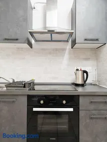 Corner view 1 - Image 3
