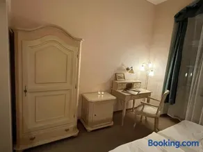 U Cervene zidle - Red Chair Hotel - Image 5