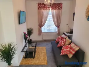 king Bed Premium luxury suite + Free Parking + Free Fast WiFi - Image 3
