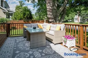 Pet-Friendly Eastport Yard & Fire Pit - Image 3