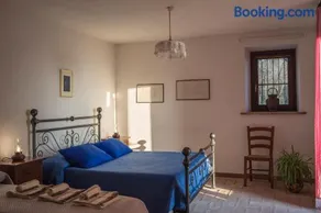Agriturismo Castelvecchio, Casa Vacanza con piscina a Fabriano - Image 3