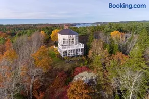 Bayfront home with 270-degree views, large deck & porch - near Popham Beach - Image 1
