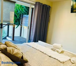 A seperate 1 bedroom bungalow - Image 1