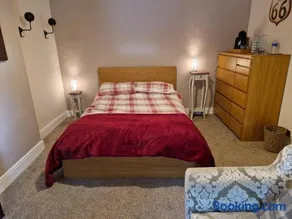 Cosy Riverside home - Image 2