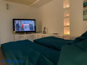 Wellness Ferienwohnung mit Sauna und Garten - Image 2