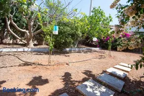 THE BOUCAMVIGLIA BEACH HOUSE - Image 2