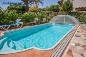 Villa espaciosa cerca de la playa de Sant Pere Pescador - Image 3