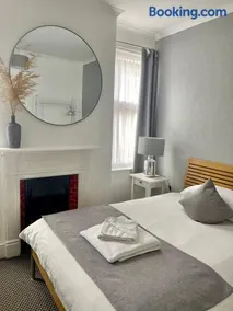Aragon House - Image 2