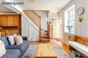 2a Coastguard Cottages - Image 2