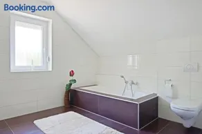 Private Rooms - Image 2