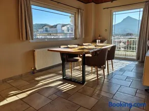 Xi Luxury Apartment - Image 5
