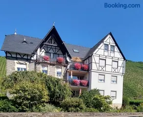 Ferienwohnungen Zum Niederberg mit Balkon und Moselblick - Image 1