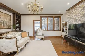 Cozy Queen Room in Quiet Richmond McNair Area - Image 3