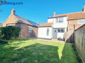 Beautiful 2 Bedroomed Cottage with Garden 10 minutes from Hornsea Beach - Image 2