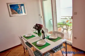 Sandy Beach Apartments - Image 4