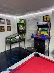 The Marine Oasis, Elite Entertainment, Comfort, and Arcade - Image 4