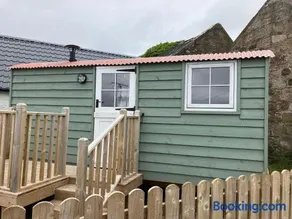 Wee Beach Hut Maidens - Image 3