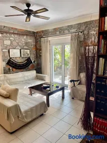 Magnolia Residence - Image 2