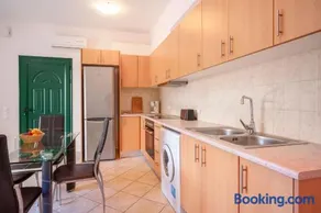 Niko's Central Skala Apartments - Image 3