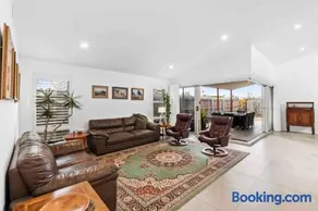 Tomakin Tonic managed by Batemans Bay Accom - Image 5