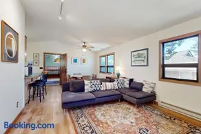 Bayside Retreat - Image 2