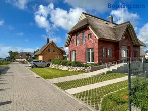 Exklusives Luxus-Ferienhaus mit Whirlpool auf Rügen - Image 4