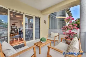 ZEN MARKETS - Stylish 2-BR Apt Near Parap Markets - Image 2