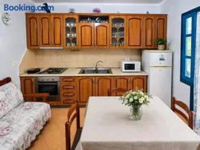 Garden Oasis in Vlore - Image 2