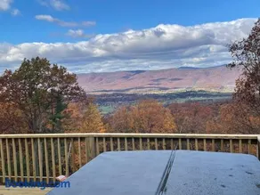 Amazing View Hot Tub Firepit BBQ Private Pets - Image 2