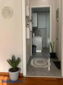 Petra's house - Image 2
