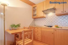 Oblak Estate Apartments - Image 2