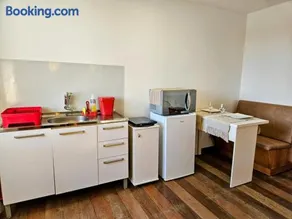 Studio Com Jacuzzi 50m da Praia - Image 2
