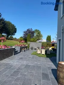 Inch View Lodge - Image 4