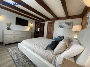 The Barton House - Luxury Mountain Chalet - Image 2
