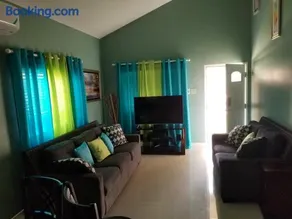 Caymanas estate beautiful two bedroom suites - Image 2