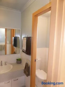 The Edge Guest Rooms - Image 4