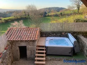 La Petite Toscane d'Auvergne - Image 1