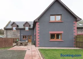 Keepers at Rossie Ochil Estate Cottages with Hot Tub, Perthshire - Image 1