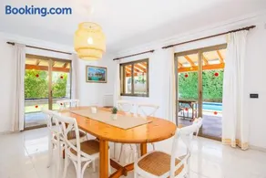 Voll ausgestattetes Ferienhaus mit Grill, Terrasse und Garten | Gartenblick | Strand in der Nähe | Ideal für Homeoffice - Image 5